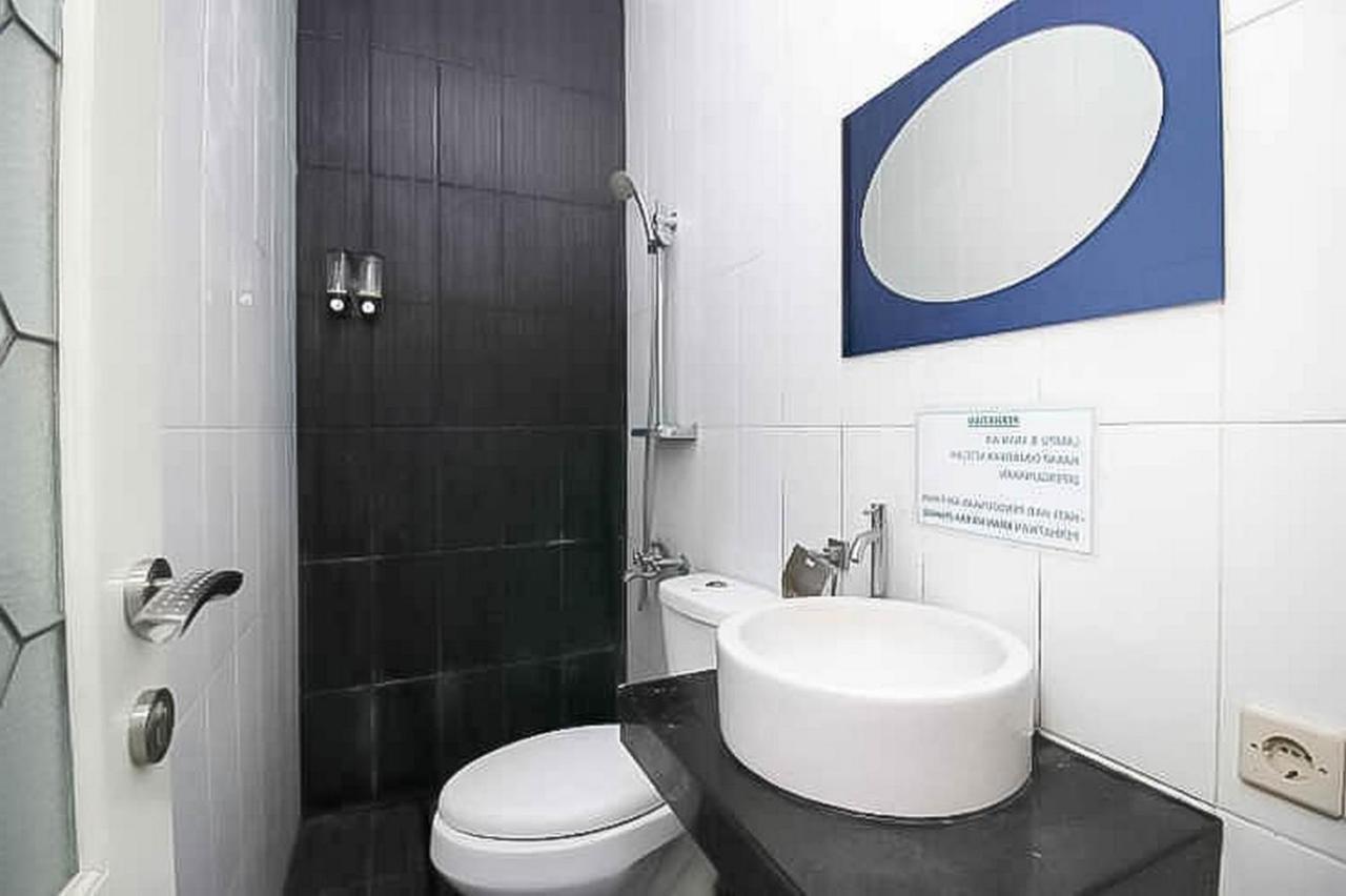 Reddoorz Near Stasiun Lawang Hotel Екстериор снимка